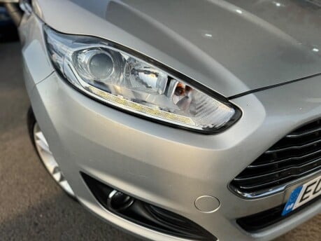 Ford Fiesta ZETEC 11
