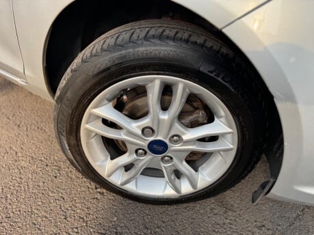 Ford Fiesta ZETEC 14