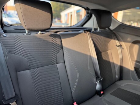 Ford Fiesta ZETEC 29