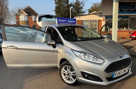 Ford Fiesta ZETEC 37