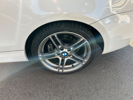 BMW 1 Series 118D SPORT PLUS EDITION 26