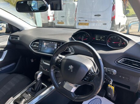 Peugeot 308 BLUE HDI S/S SW ALLURE 29
