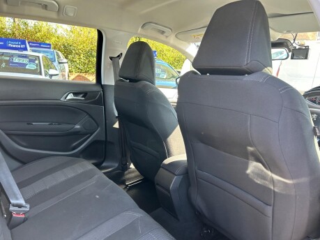 Peugeot 308 BLUE HDI S/S SW ALLURE 31