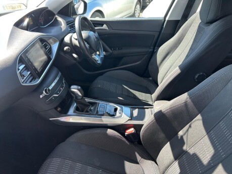 Peugeot 308 BLUE HDI S/S SW ALLURE 36
