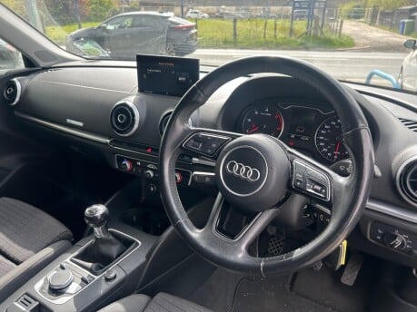 Audi A3 TDI SPORT 12