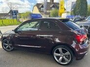 Audi A1 TDI BLACK EDITION 4