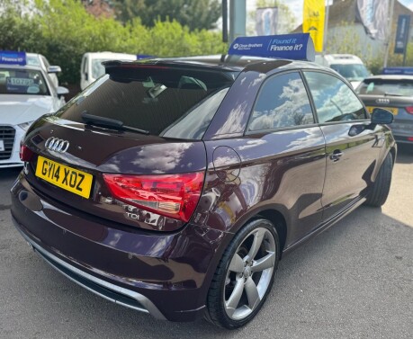 Audi A1 TDI BLACK EDITION 7