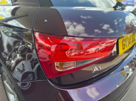 Audi A1 TDI BLACK EDITION 12