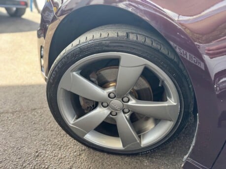 Audi A1 TDI BLACK EDITION 17
