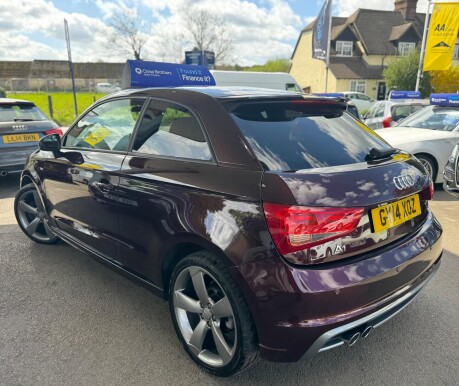 Audi A1 TDI BLACK EDITION 5