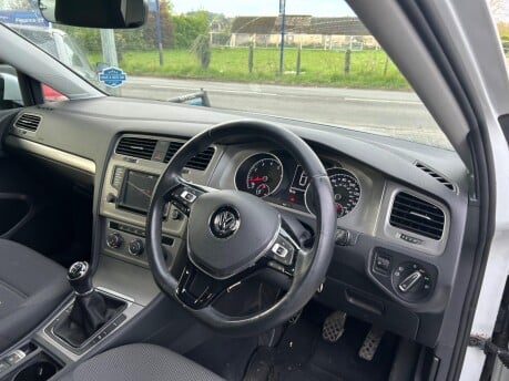 Volkswagen Golf MATCH EDITION TSI BMT 11