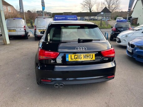 Audi A1 TFSI SPORT 9
