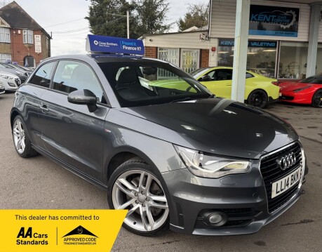 Audi A1 TDI S LINE 1