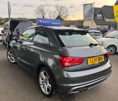 Audi A1 TDI S LINE 5