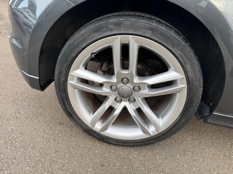 Audi A1 TDI S LINE 14