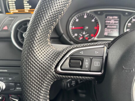 Audi A1 TDI S LINE 21