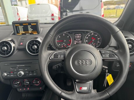 Audi A1 TDI S LINE 23