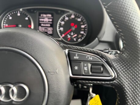 Audi A1 TDI S LINE 22