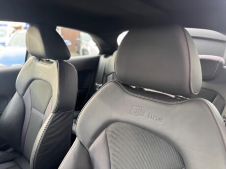 Audi A1 TDI S LINE 32