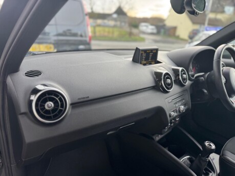 Audi A1 TDI S LINE 34