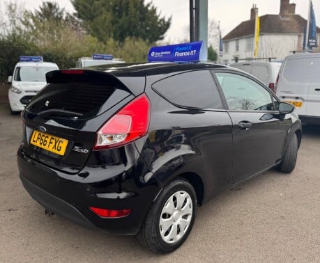 Ford Fiesta BASE TDCI 7