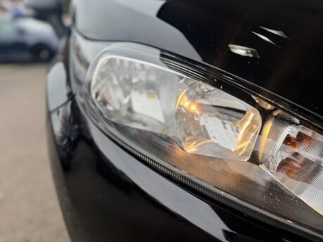 Ford Fiesta BASE TDCI 11