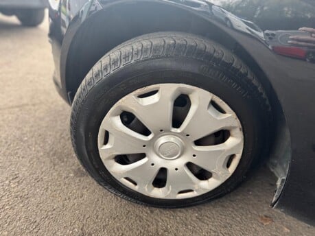 Ford Fiesta BASE TDCI 17