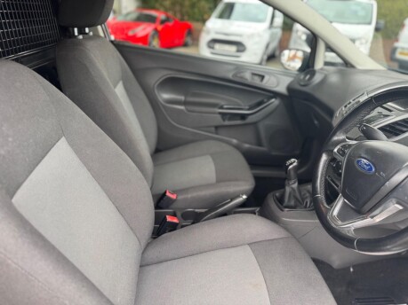 Ford Fiesta BASE TDCI 27