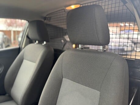 Ford Fiesta BASE TDCI 29