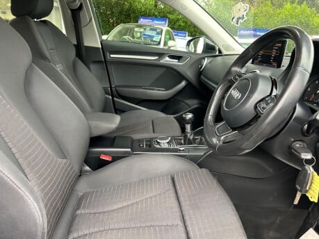 Audi A3 TDI SPORT 19