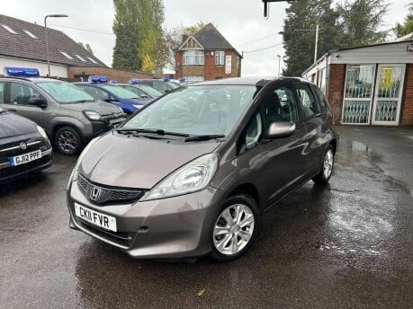 Honda Jazz I-VTEC ES 1