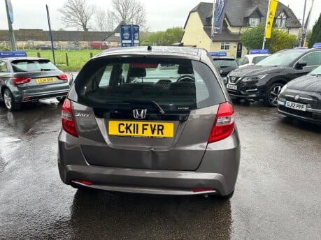 Honda Jazz I-VTEC ES 6