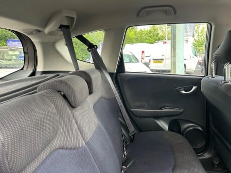 Honda Jazz I-VTEC ES 7