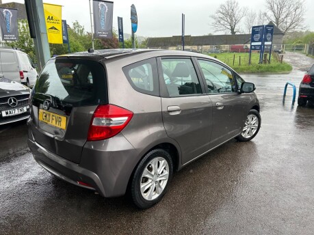 Honda Jazz I-VTEC ES 8
