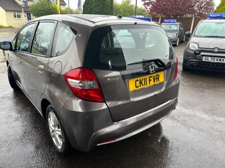 Honda Jazz I-VTEC ES 9
