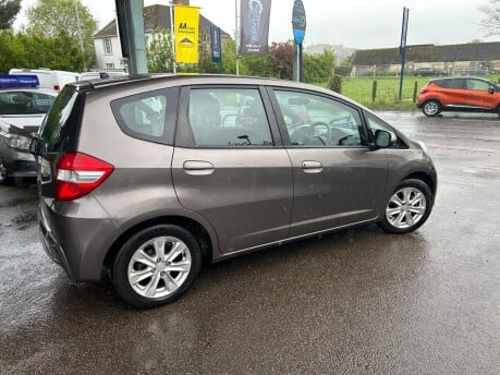 Honda Jazz I-VTEC ES 10