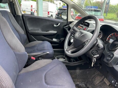 Honda Jazz I-VTEC ES 14