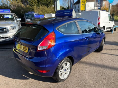 Ford Fiesta ZETEC 8