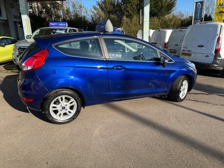 Ford Fiesta ZETEC 10