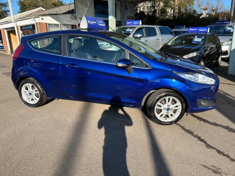 Ford Fiesta ZETEC 12