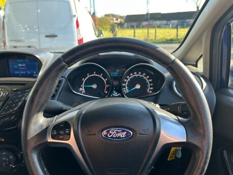 Ford Fiesta ZETEC 23