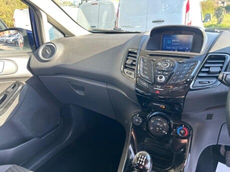 Ford Fiesta ZETEC 26