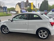 Audi A1 TFSI SPORT 4