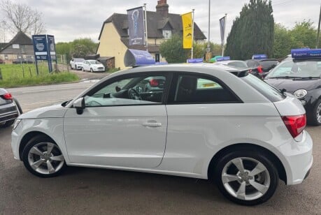 Audi A1 TFSI SPORT 4