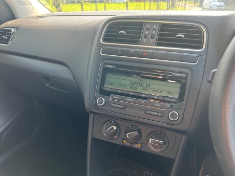 Volkswagen Polo SE 12