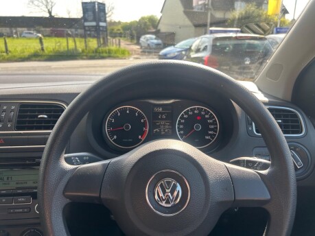 Volkswagen Polo SE 14