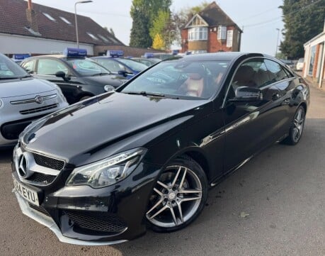 Mercedes-Benz E Class E220 BLUETEC AMG LINE 1