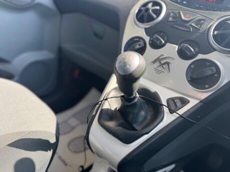 Ford Ka ZETEC 22