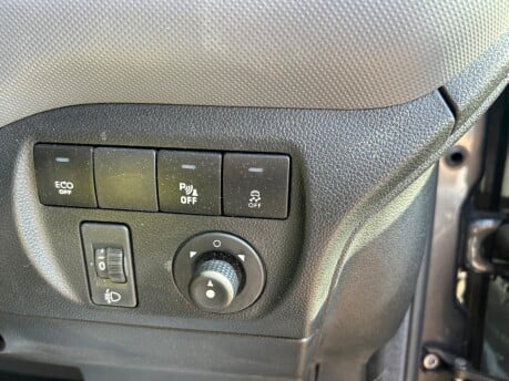 Peugeot Partner HDI S/S SE L2 750 17