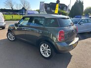 Mini Countryman COOPER D 6